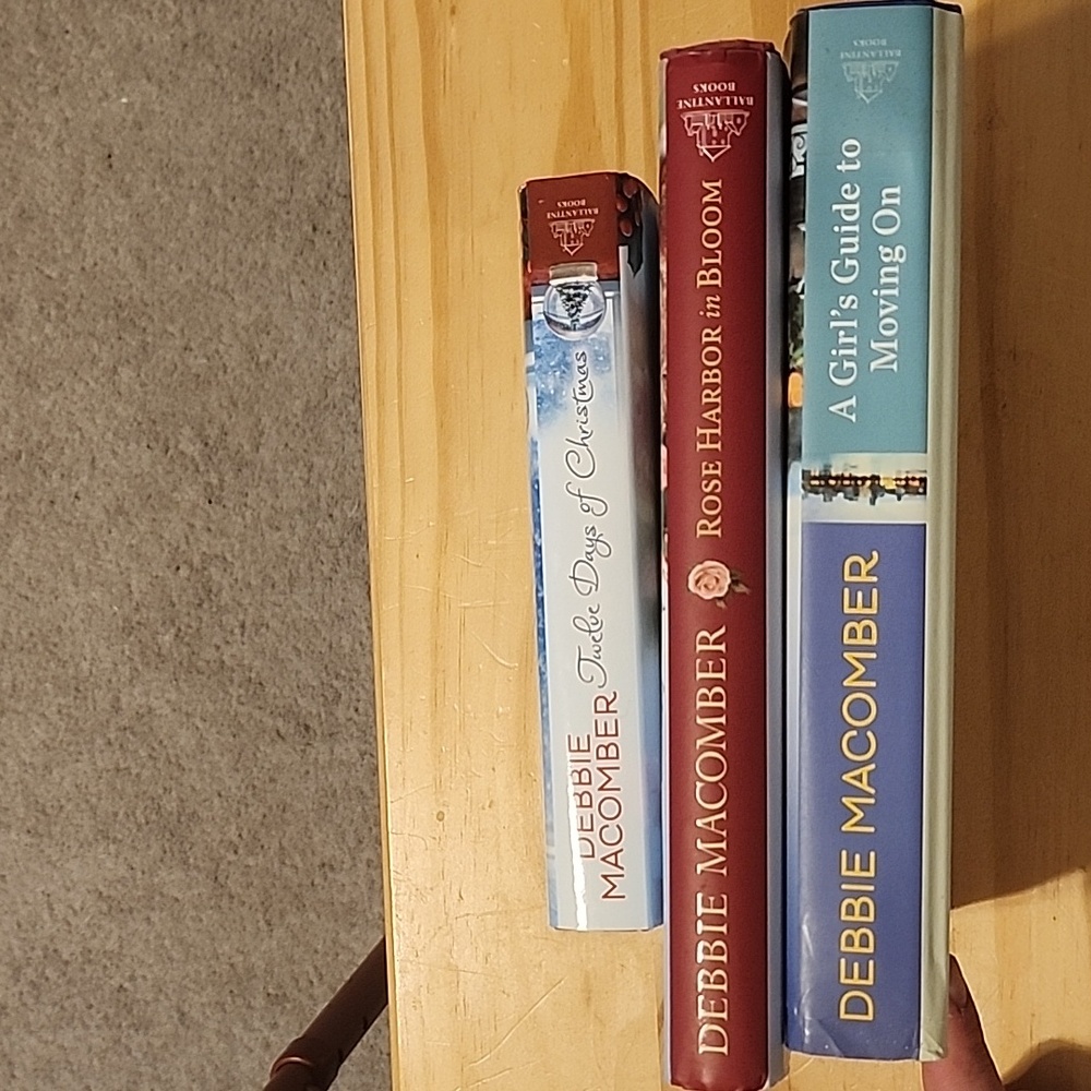 Books by: Debbie Macomber - Picture 4 of 8
